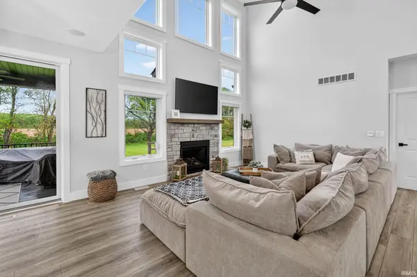 15111 Gossamer TRL, Granger, IN 46530-1467