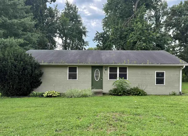 102 E Davidson ST, Staunton, IN 47881