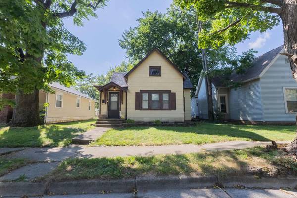 119 N Dicks ST, Muncie, IN 47303