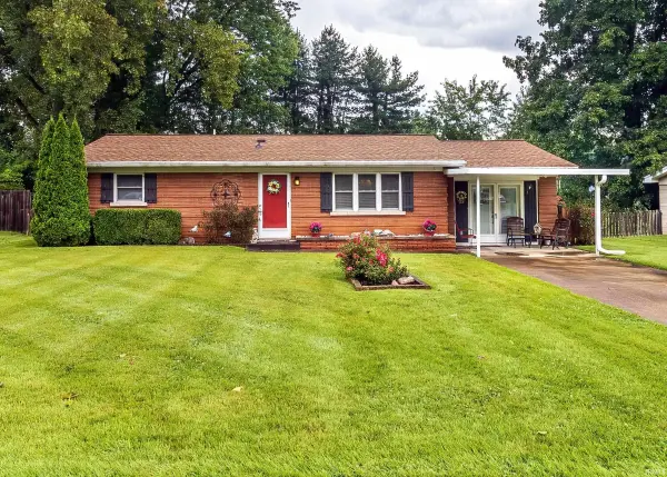 31 W Bujey DR, Evansville, IN 47710