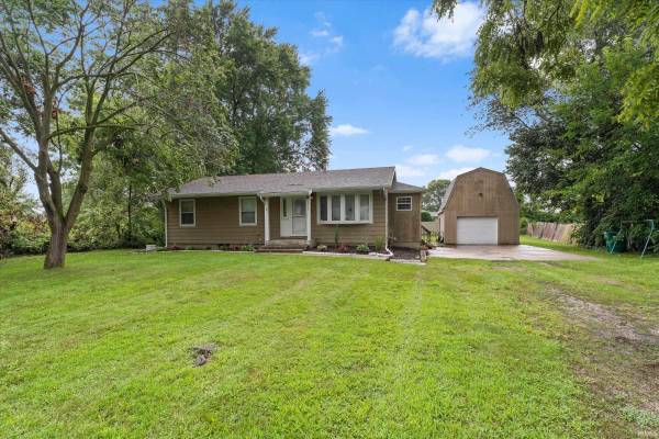 29671 Carolina AVE, Elkhart, IN 46516-1317