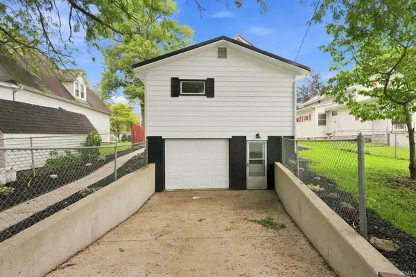 204 N Whitley ST, Columbia City, IN 46725