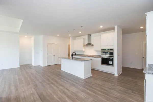 1443 Pyke Grove PASS, Huntertown, IN 46748