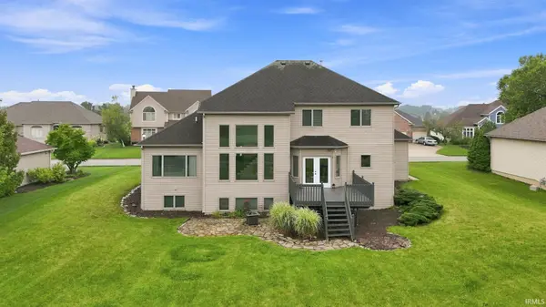 8609 Greyhawk DR, Fort Wayne, IN 46835-9685