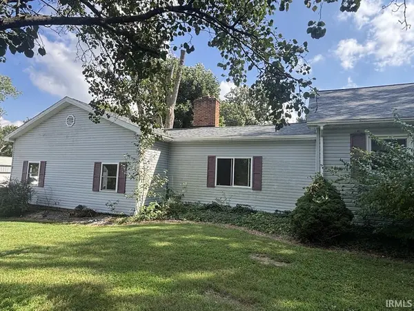 3374 E State Road 64 HWY, Winslow, IN 47598