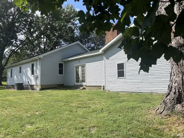 3374 E State Road 64 HWY, Winslow, IN 47598