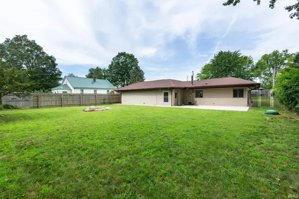 51460 Lake DR, Elkhart, IN 46514-6227