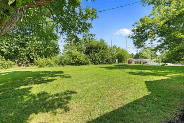 8522 Windsor DR, Newburgh, IN 47630