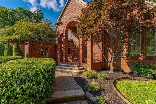 5544 Crimson CT, Newburgh, IN 47630