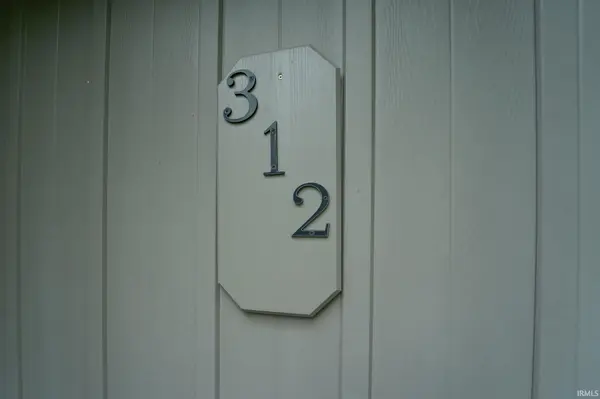 312 W Roe ST, Ossian, IN 46777