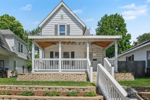 1119 E Bowman ST, South Bend, IN 46613-3119