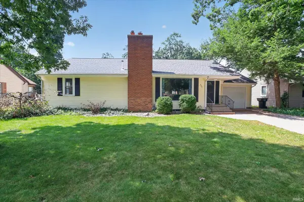 227 Devonshire DR, South Bend, IN 46615-3105