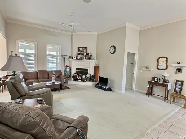 3643 Westport DR, New Haven, IN 46774