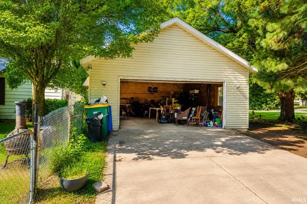 1501 Panama ST, Mishawaka, IN 46544