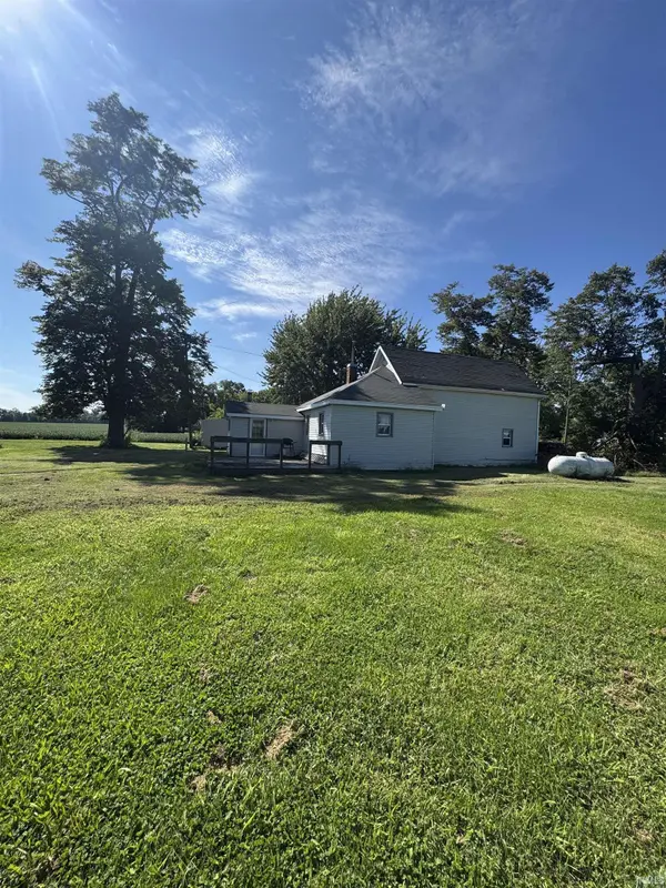8065 S 320 W ***, Jonesboro, IN 46938