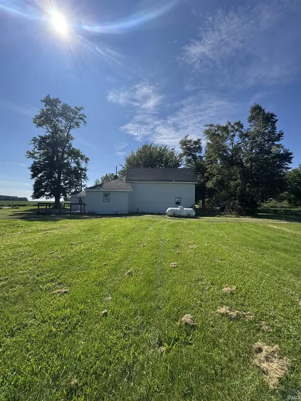 8065 S 320 W ***, Jonesboro, IN 46938