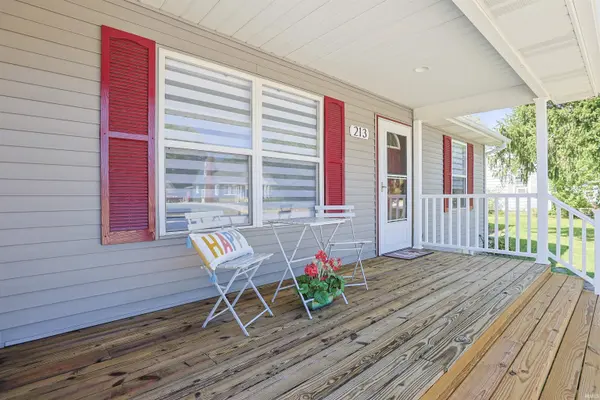 213 S Grand ST, Lakeville, IN 46536