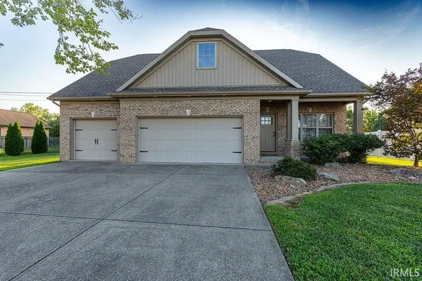 3749 Arbor Pointe DR, Newburgh, IN 47630