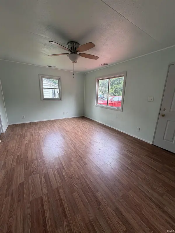 4839 Oliver ST, Fort Wayne, IN 46806-2464