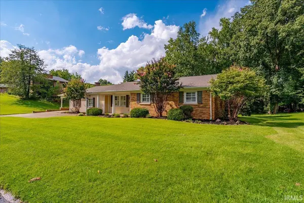 7588 Broadview DR, Newburgh, IN 47630