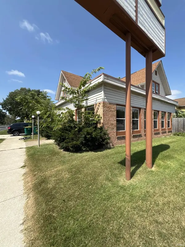 402 W Mishawaka AVE, Mishawaka, IN 46545