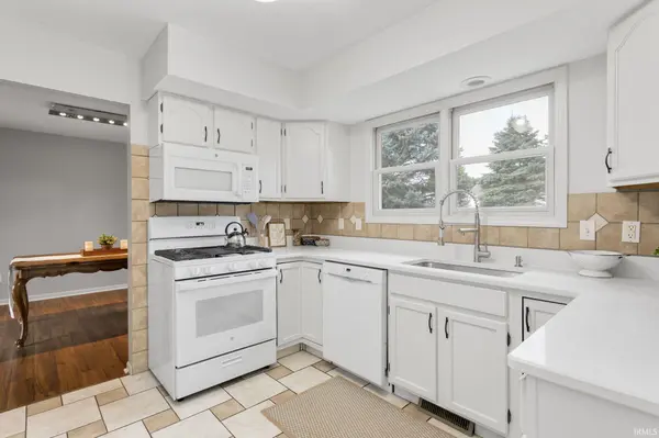18235 Balston CIR, South Bend, IN 46637-6027