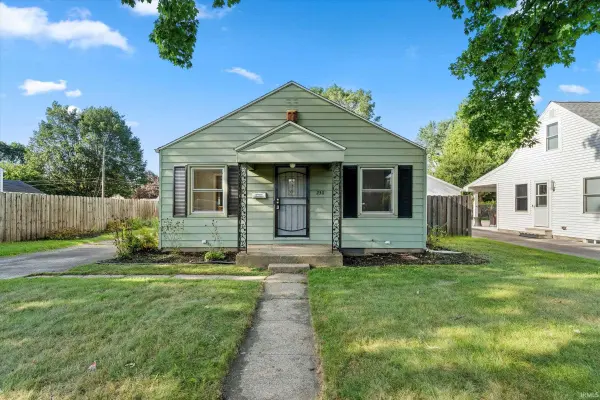 2311 Corby BLVD, South Bend, IN 46615-3408