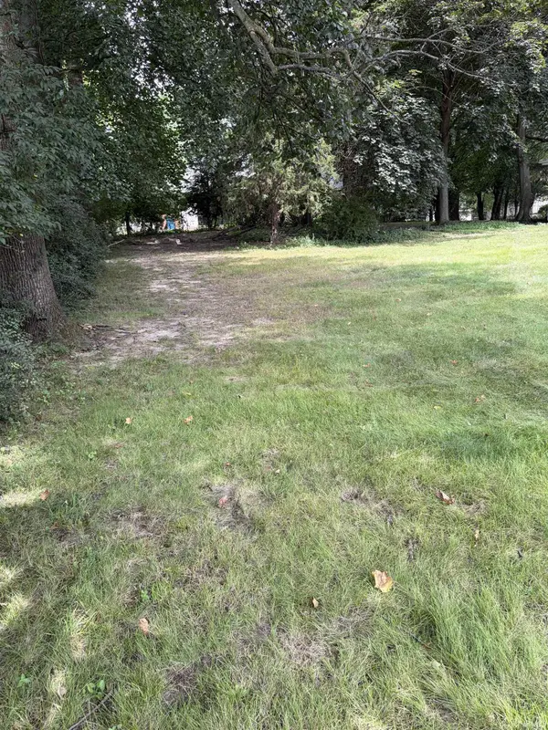 E College AVE, Culver, IN 46511