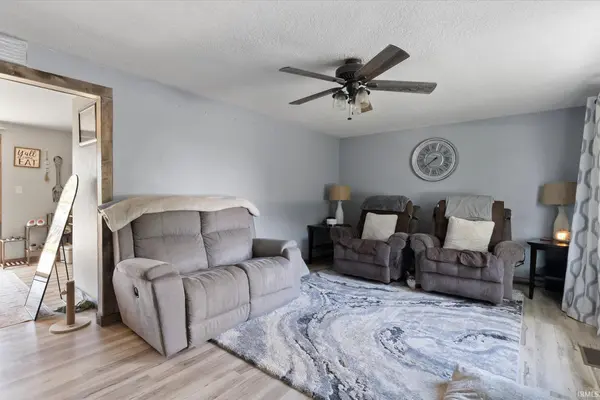 21407 Partridge RUN, Woodburn, IN 46797-9561
