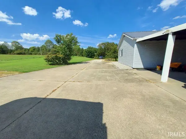 2940 E 550 S. ***, Huntingburg, IN 47542