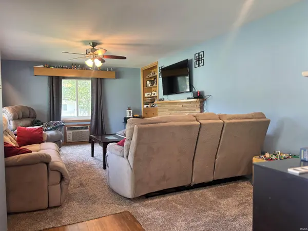 756 Hillcrest DR, Berne, IN 46711