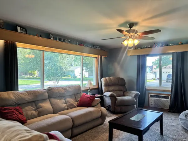 756 Hillcrest DR, Berne, IN 46711