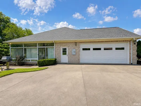 1504 Regents Park RD, Evansville, IN 47710