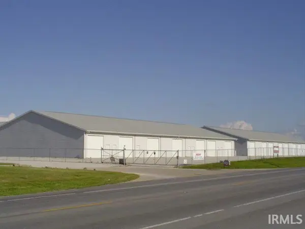 10208 N STATE ROAD 13 #10 ***, Syracuse, IN 46567
