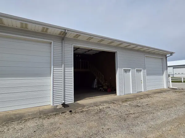 10208 N STATE ROAD 13 #10 ***, Syracuse, IN 46567