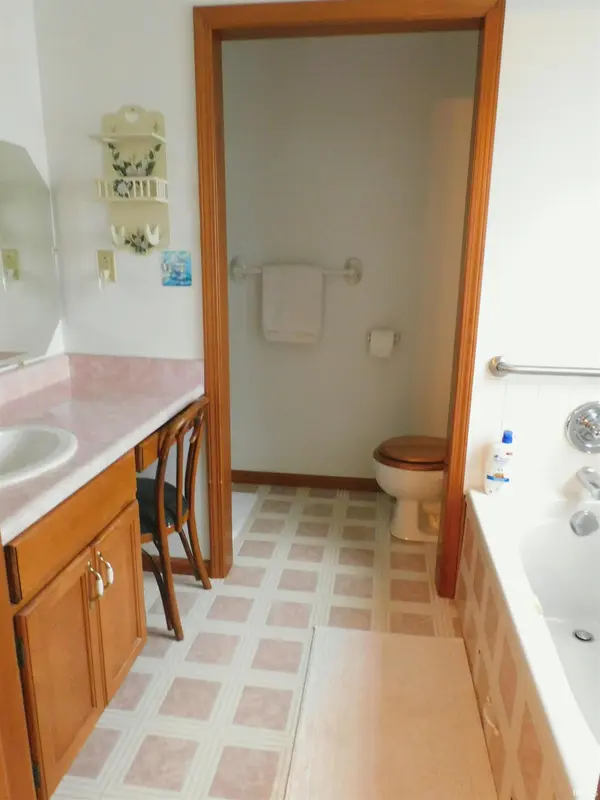 59242 Fairwind DR, Elkhart, IN 46517