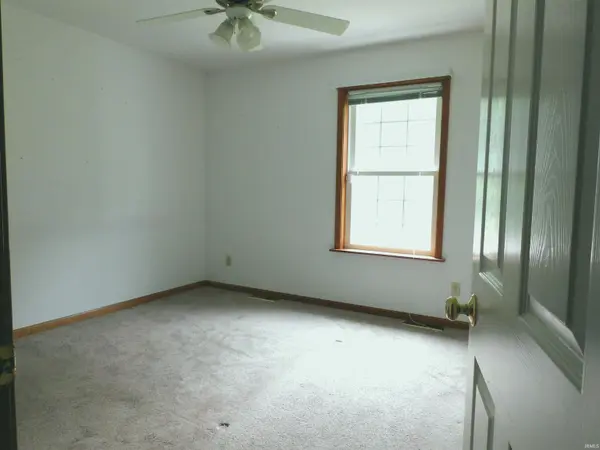 59242 Fairwind DR, Elkhart, IN 46517