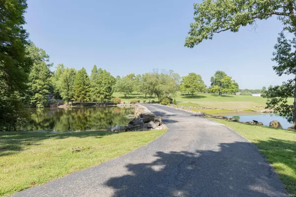 4801 Royal Oak DR, Evansville, IN 47720