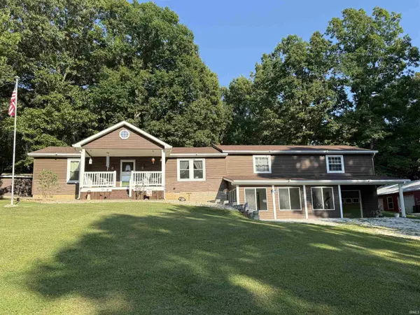 200 Woodhill LN, Mitchell, IN 47446