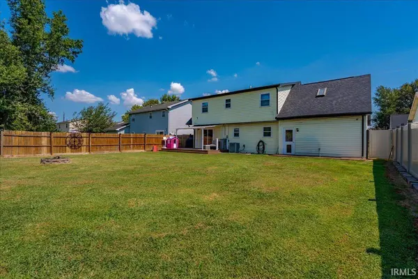 1721 Bonnie View DR, Evansville, IN 47715