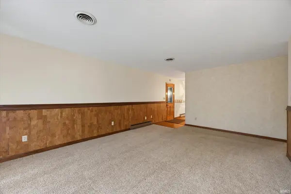 693 Forest DR, Bloomfield, IN 47424