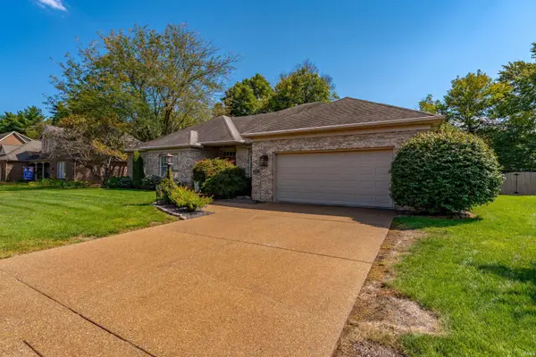 10633 Hampton PL, Newburgh, IN 47630