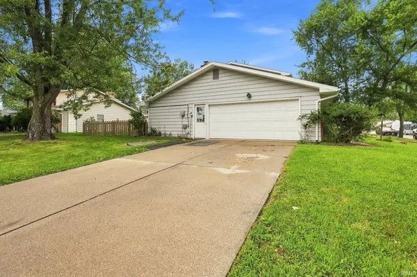 6109 Graymoor LN, Fort Wayne, IN 46835
