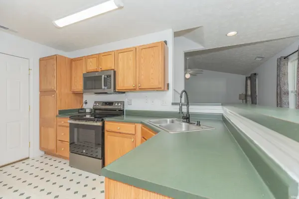 9930 Clippinger RD, Evansville, IN 47725