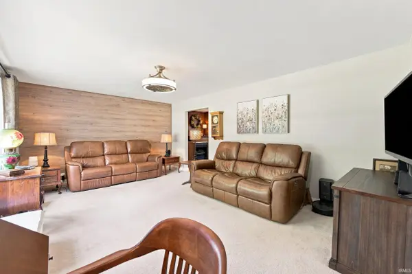 401 N Aspen LN, Muncie, IN 47304