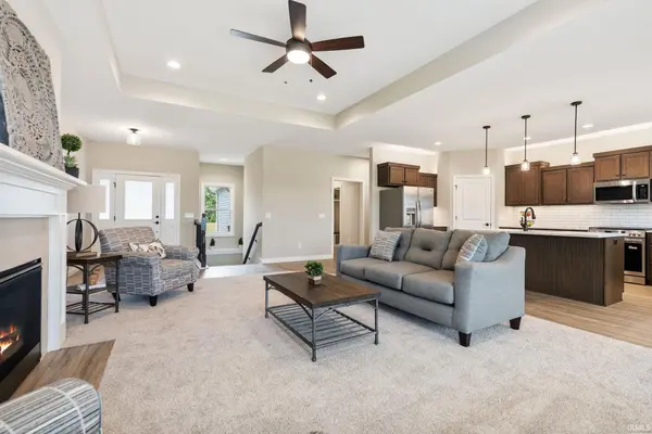 2966 Honeywood LN, Fort Wayne, IN 46818-0175