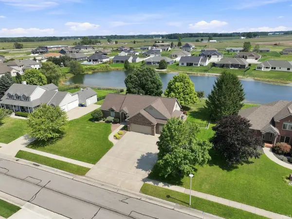 306 Hunters Ridge ST, Auburn, IN 46706