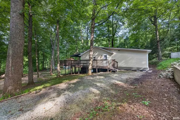 1365 Lakeside DR, Spencer, IN 47460-6627