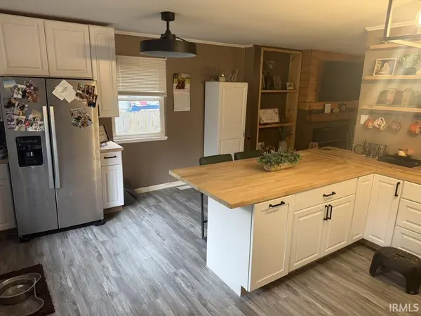 106 S Moore ST, Brookston, IN 47923-8070