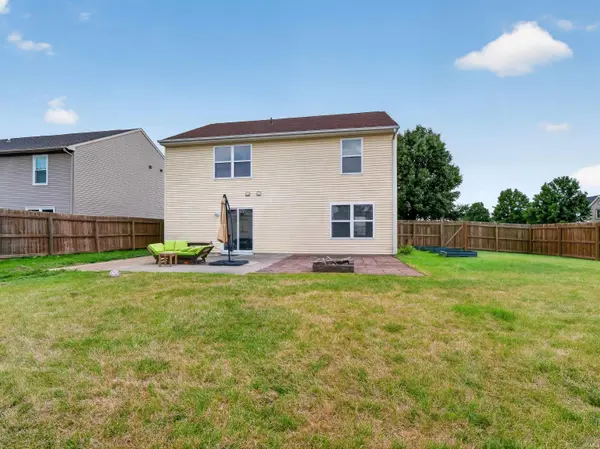 9501 Golden Oak DR, Fort Wayne, IN 46835-9231